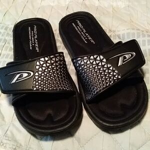 NWOT Pro Player pro max memory foam adjustable sandal size 10